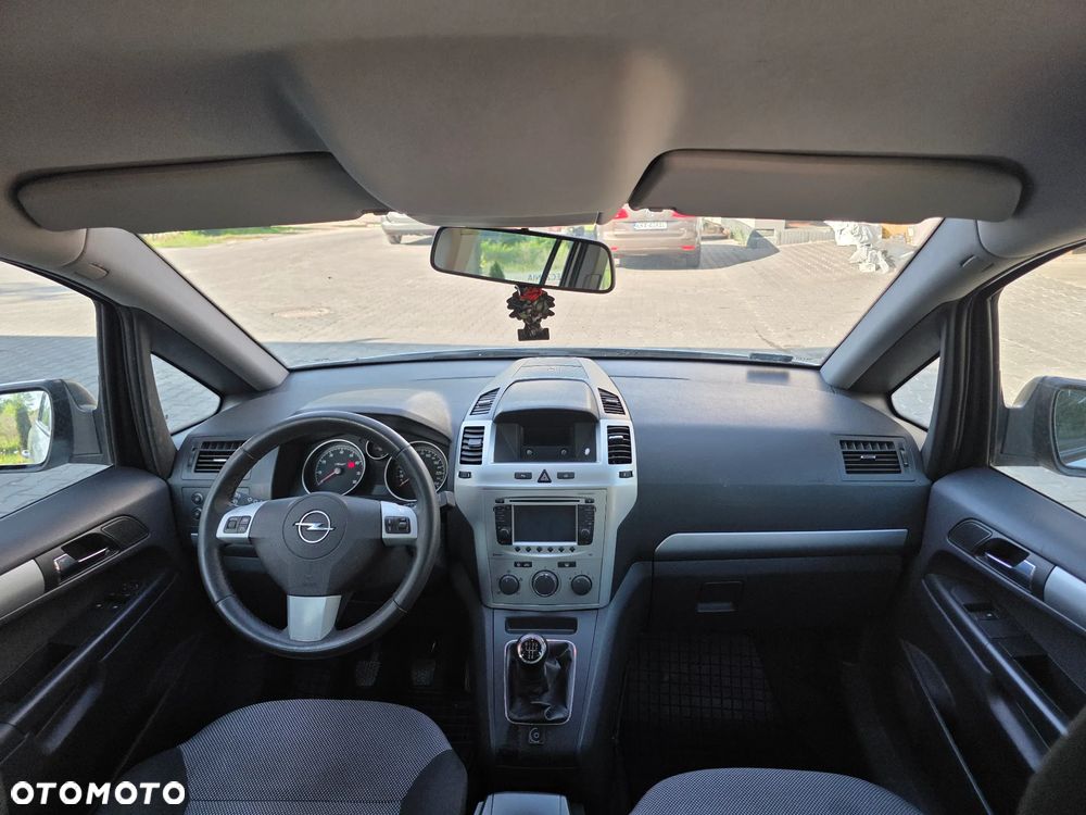Opel Zafira 1.8 Essentia - 9