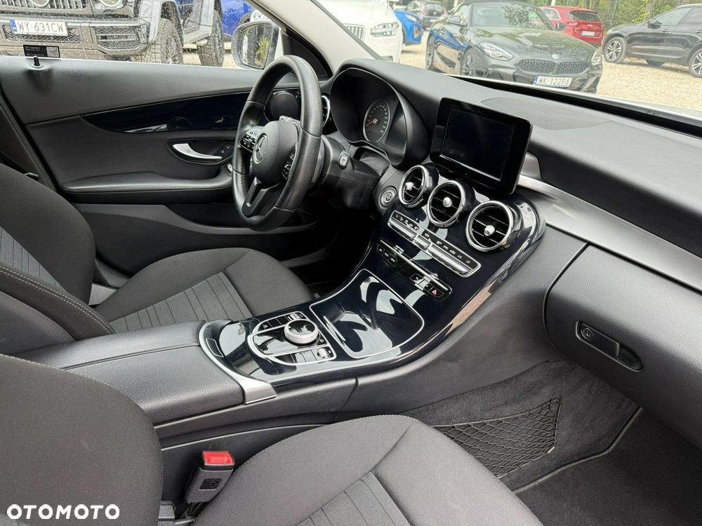Mercedes-Benz Klasa C 220 d 9G-TRONIC - 2
