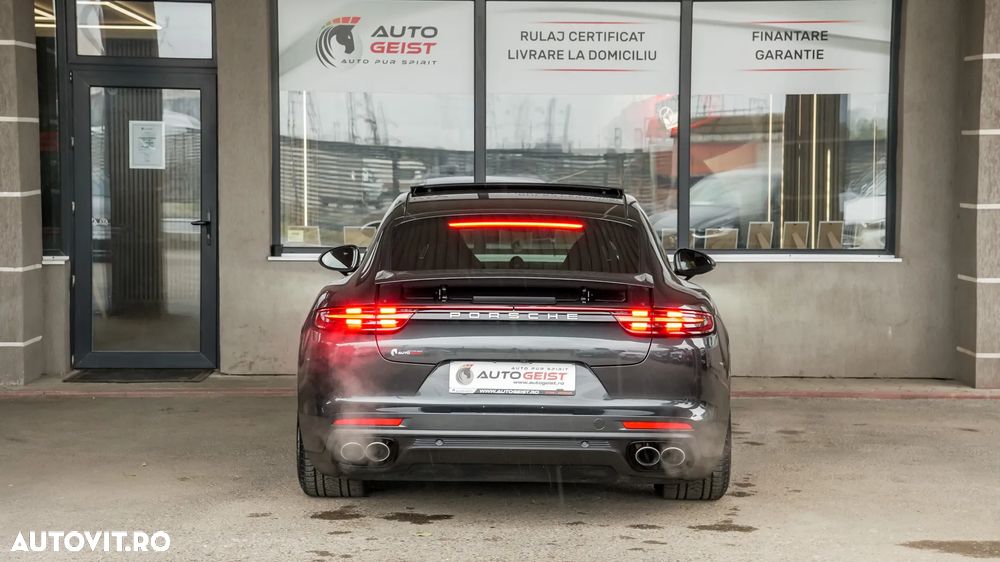 Porsche Panamera 4 E-Hybrid - 7