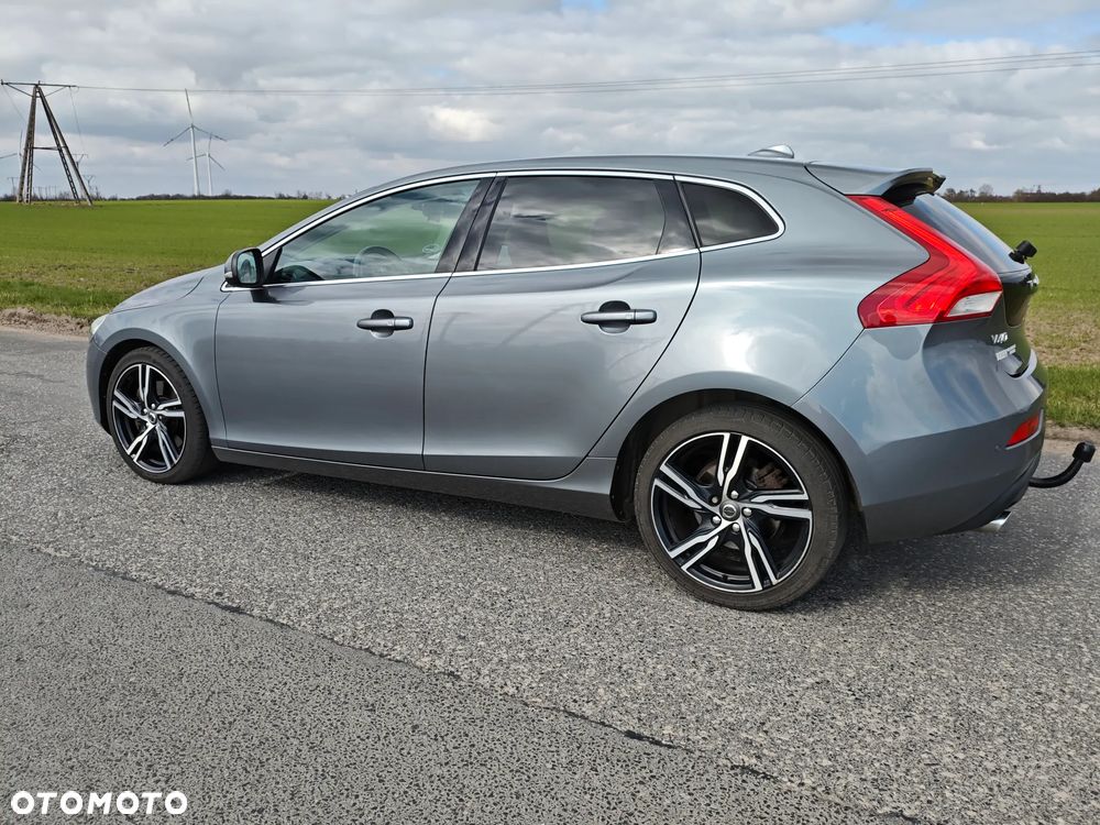 Volvo V40 D3 Inscription - 12
