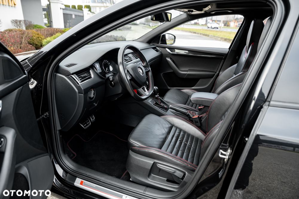 Skoda Octavia 2.0 TDI RS Challenge DSG - 5