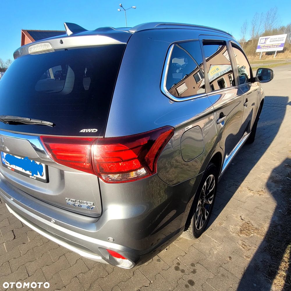 Mitsubishi Outlander - 5