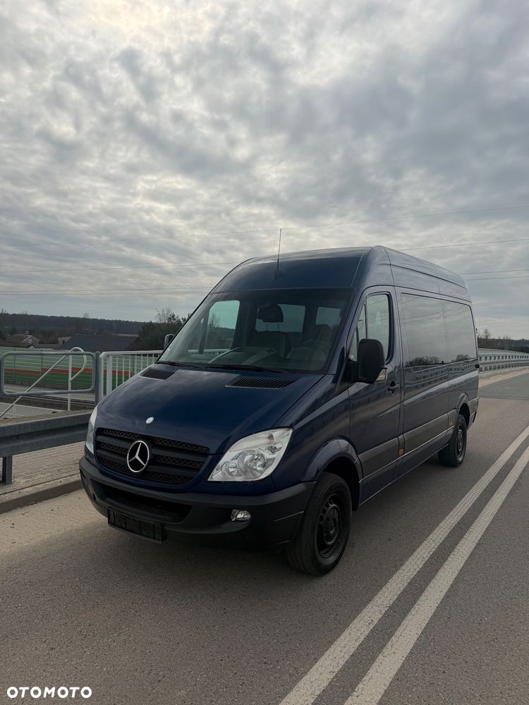 Mercedes-Benz Sprinter - 12