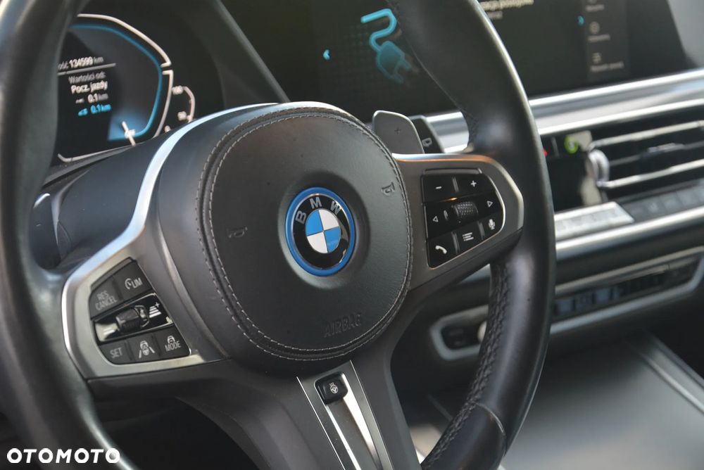 BMW X5 xDrive45e - 11