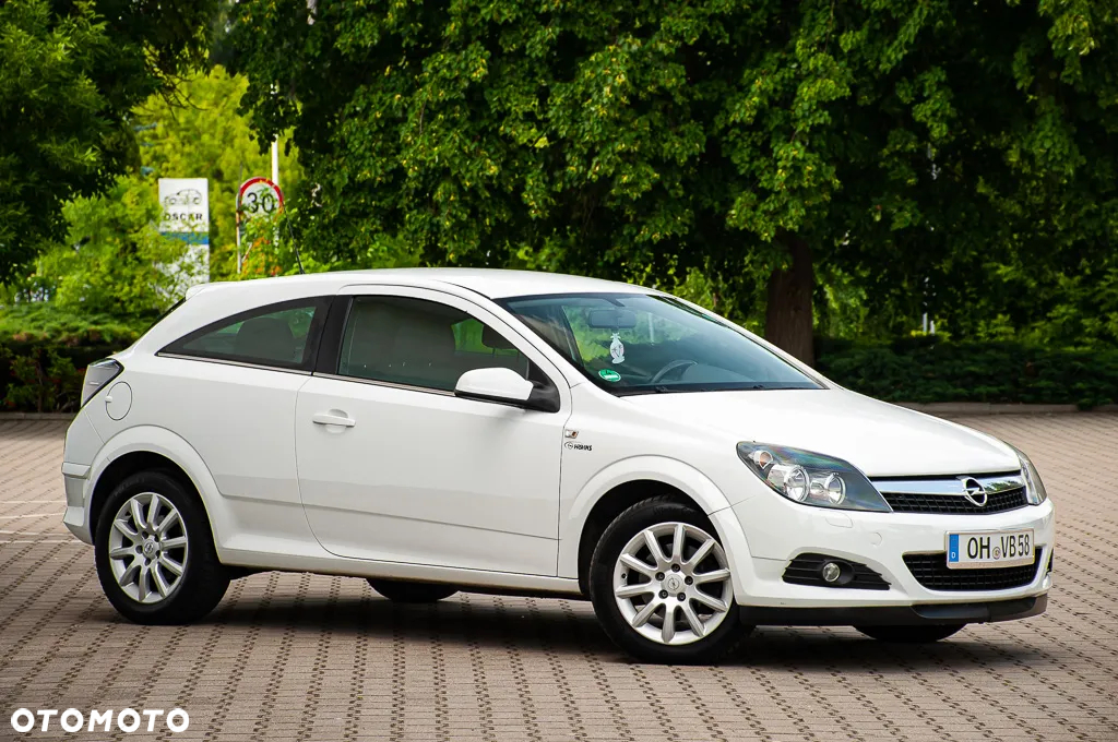 Opel Astra GTC 1.6 - 5