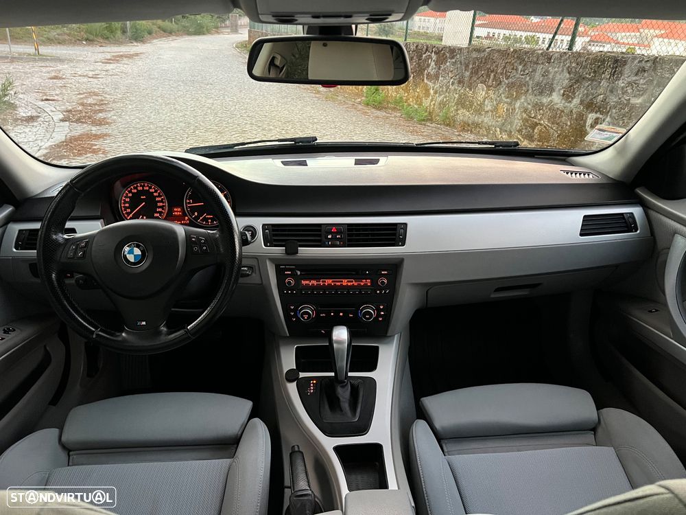 BMW 320 d Sport Auto - 12
