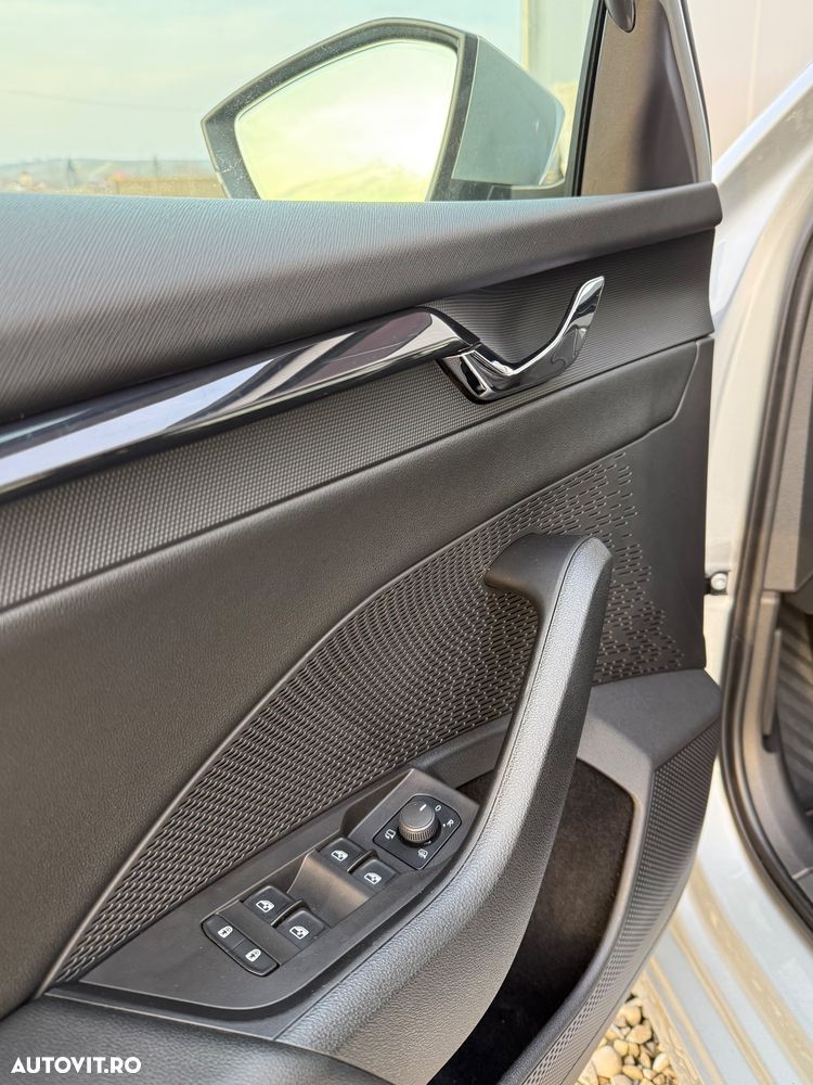 Skoda Octavia 2.0 TDI DSG Ambition - 29