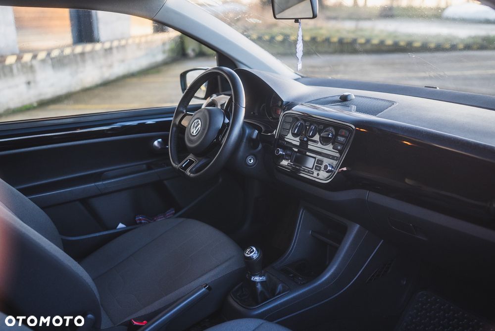 Volkswagen up! black - 8