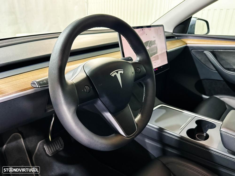 Tesla Model Y Long Range Dual Motor AWD - 20