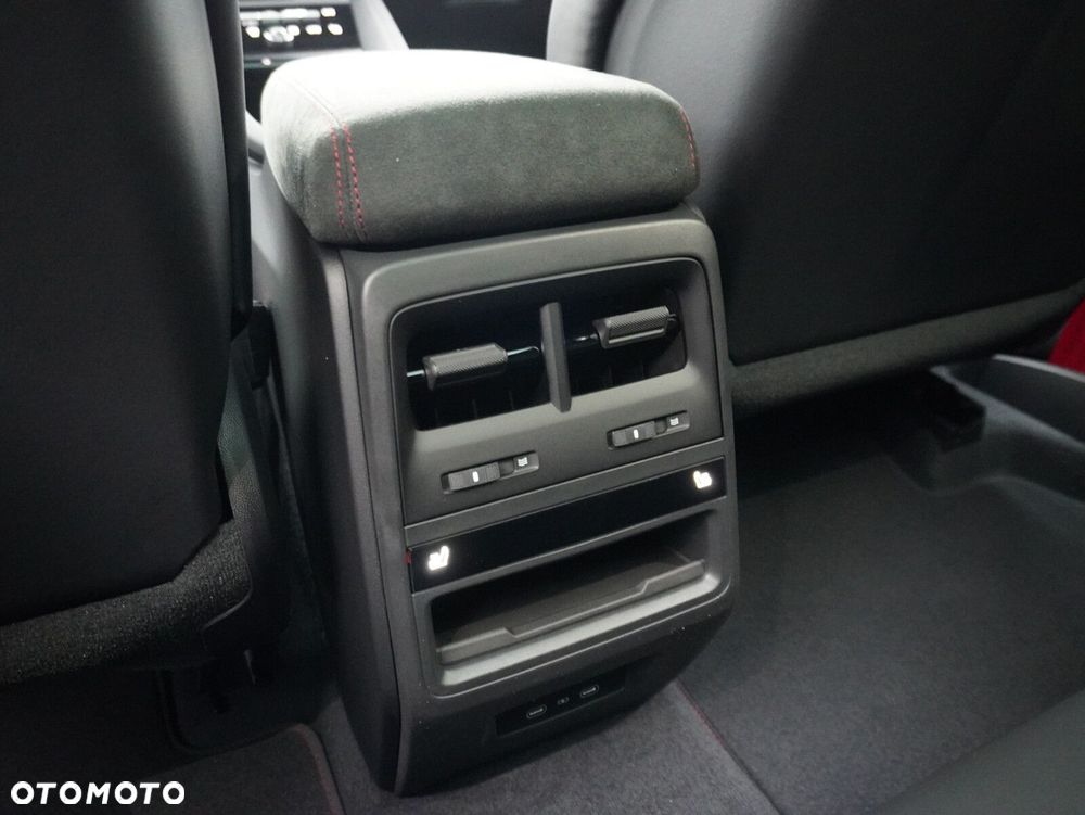 Porsche Macan GTS 100kWh - 31