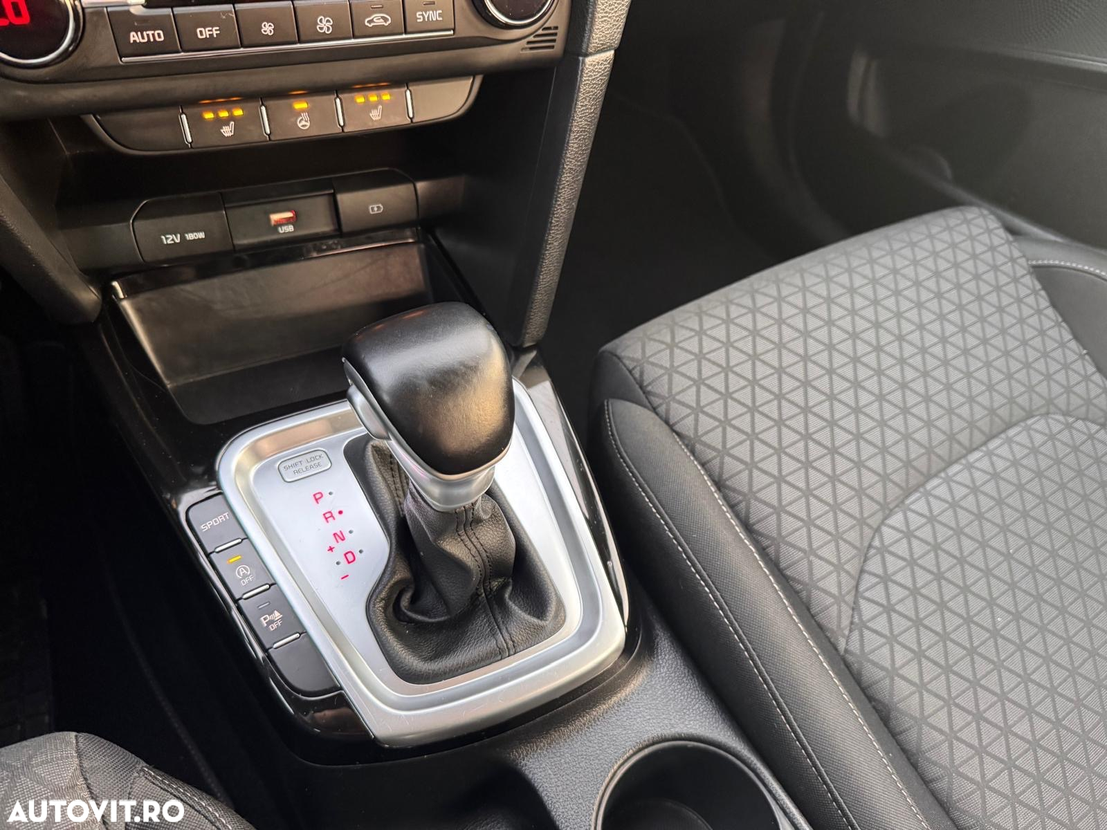 Kia Ceed 1.6 CRDi (48V Mild-Hybrid) DCT7 Vision - 19