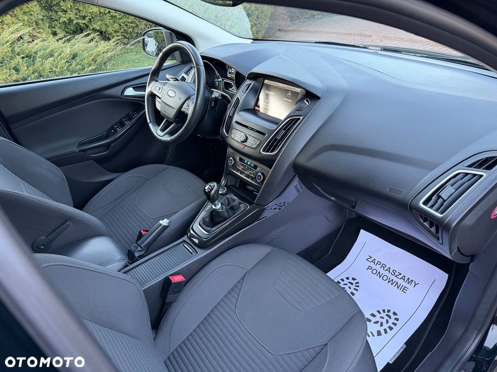 Ford Focus 1.0 EcoBoost Titanium - 17