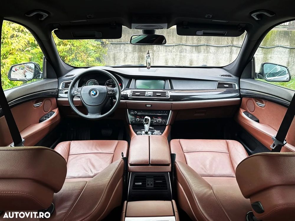 BMW Seria 5 520d xDrive Aut. Luxury Line - 7