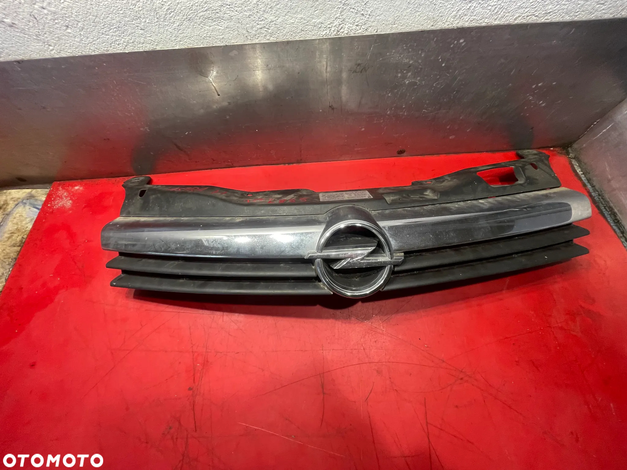 OPEL ASTRA H PRZEDNI GRILL 13108463 - 5