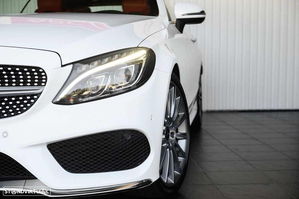 Mercedes-Benz C 220 d Coupe 4Matic 9G-TRONIC AMG Line - 24