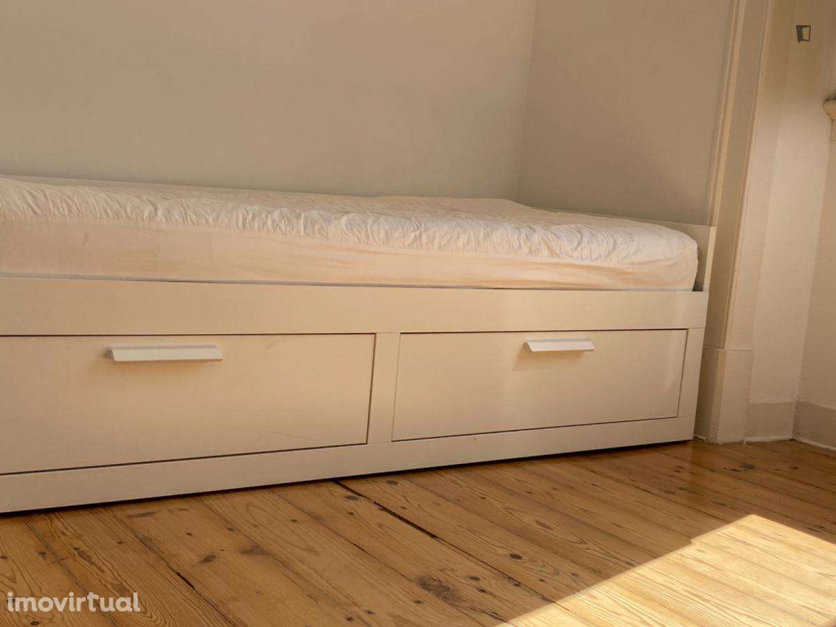Quarto - localizado em Alameda Lisbon - Grande imagem: 2/8