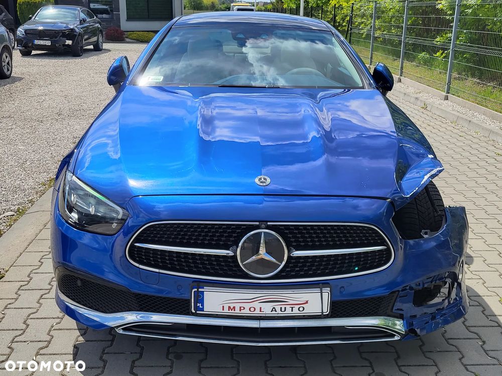 Mercedes-Benz Klasa E 200 Coupe 4-Matic 9G-TRONIC - 30