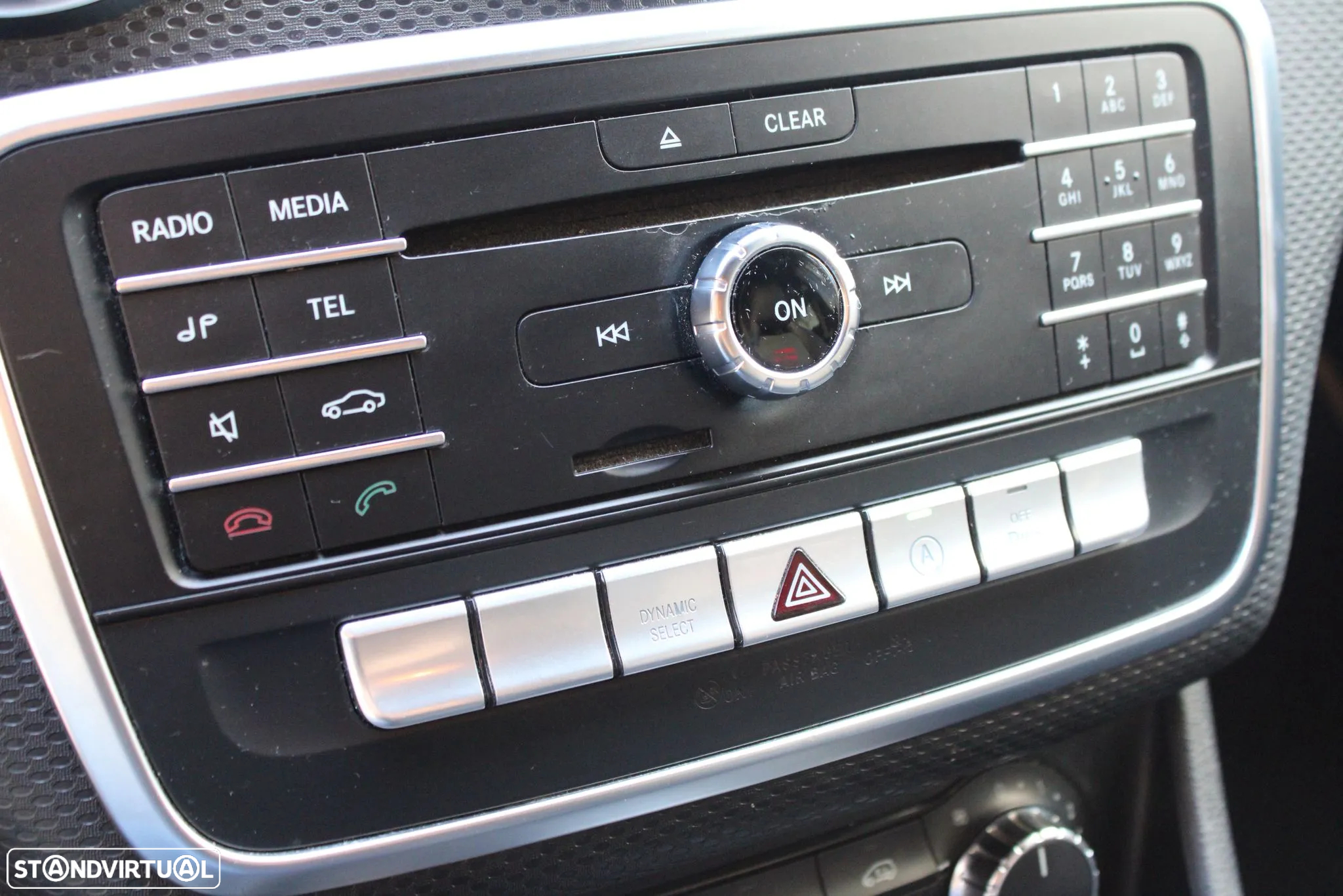 Mercedes-Benz A 180 d AMG Line - 16