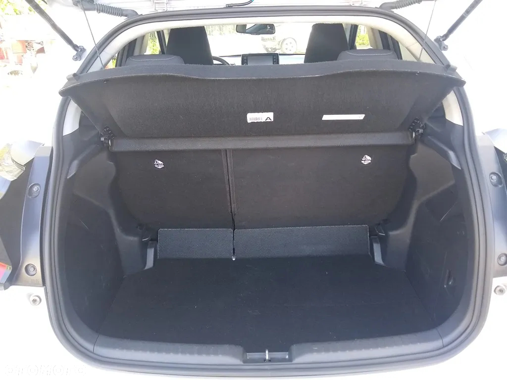 Toyota Yaris - 25