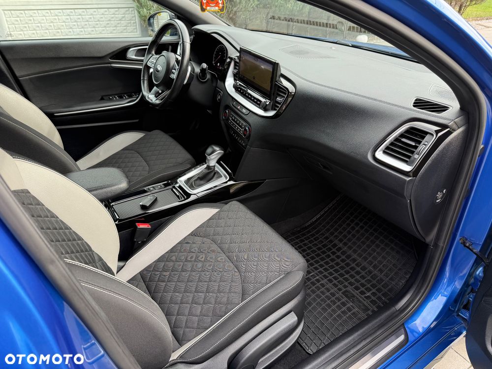 Kia ProCeed - 28