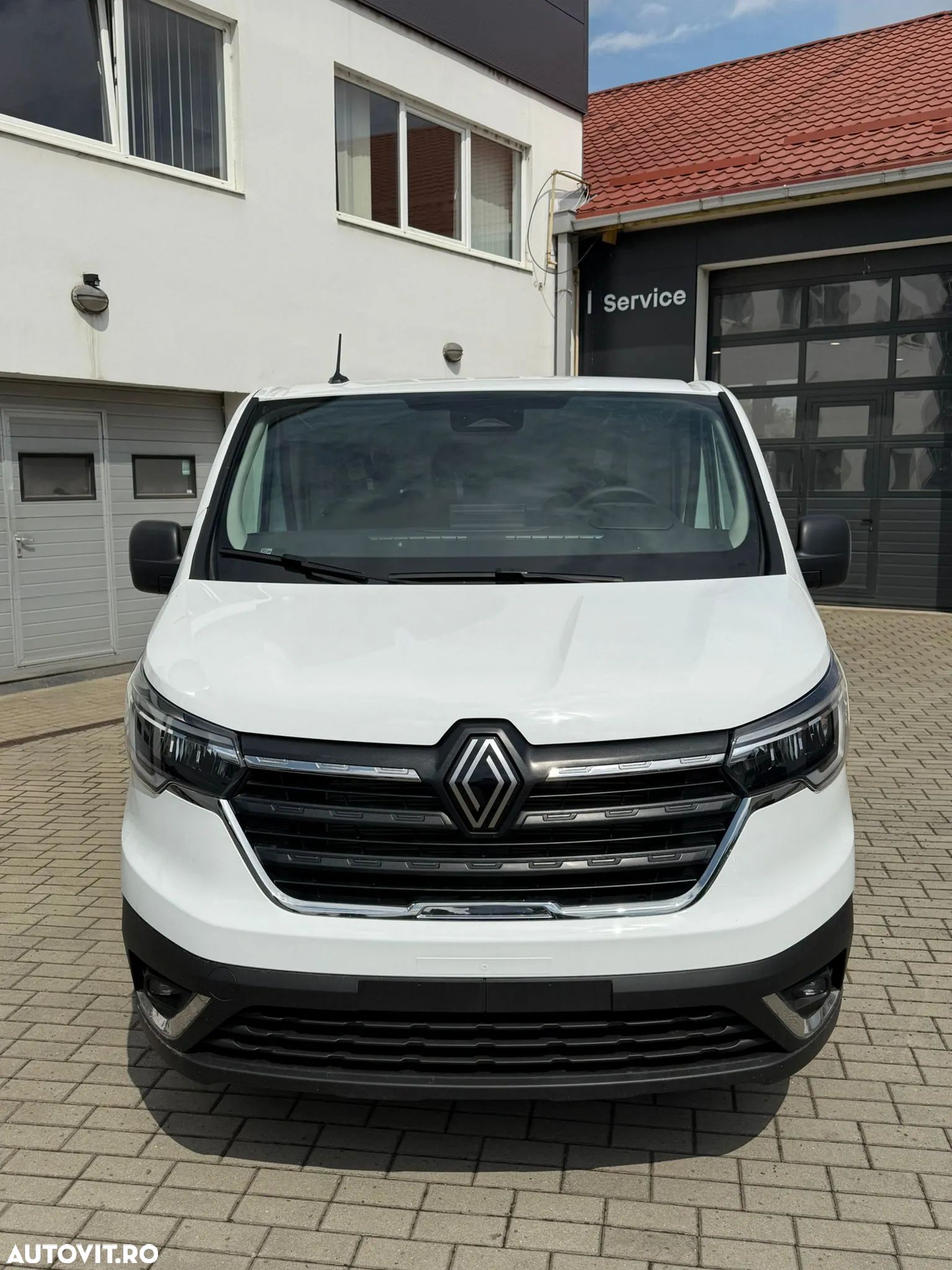 Renault Trafic - 1