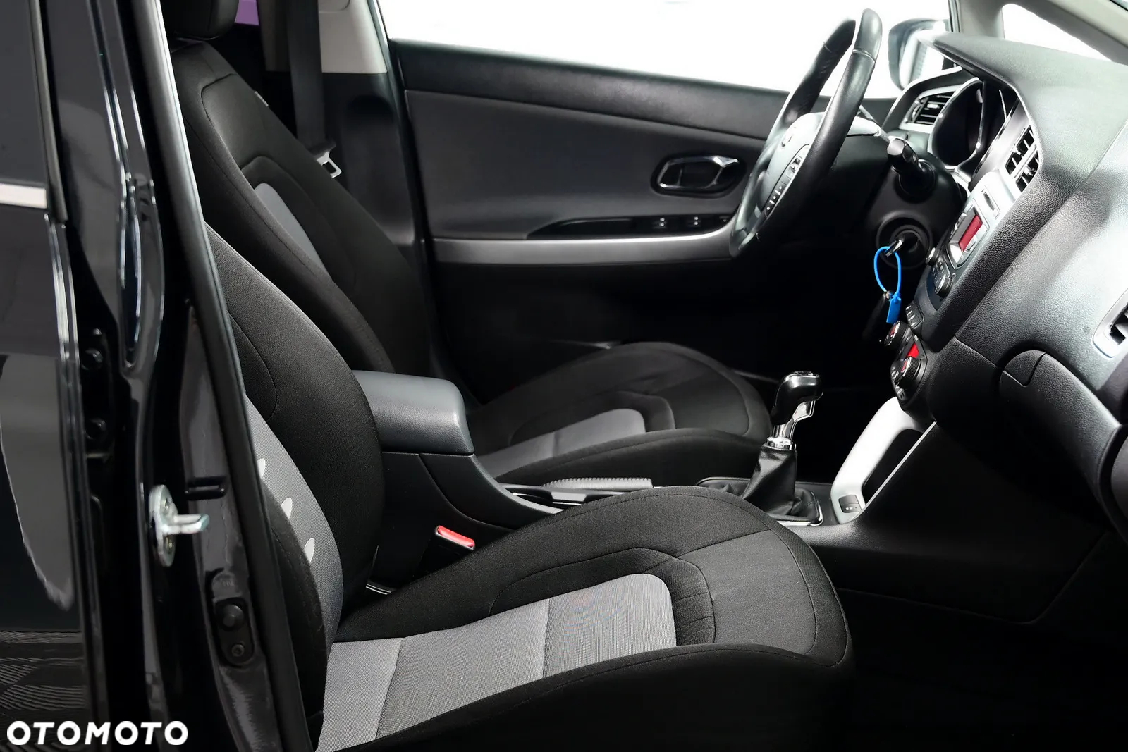 Kia Ceed - 22