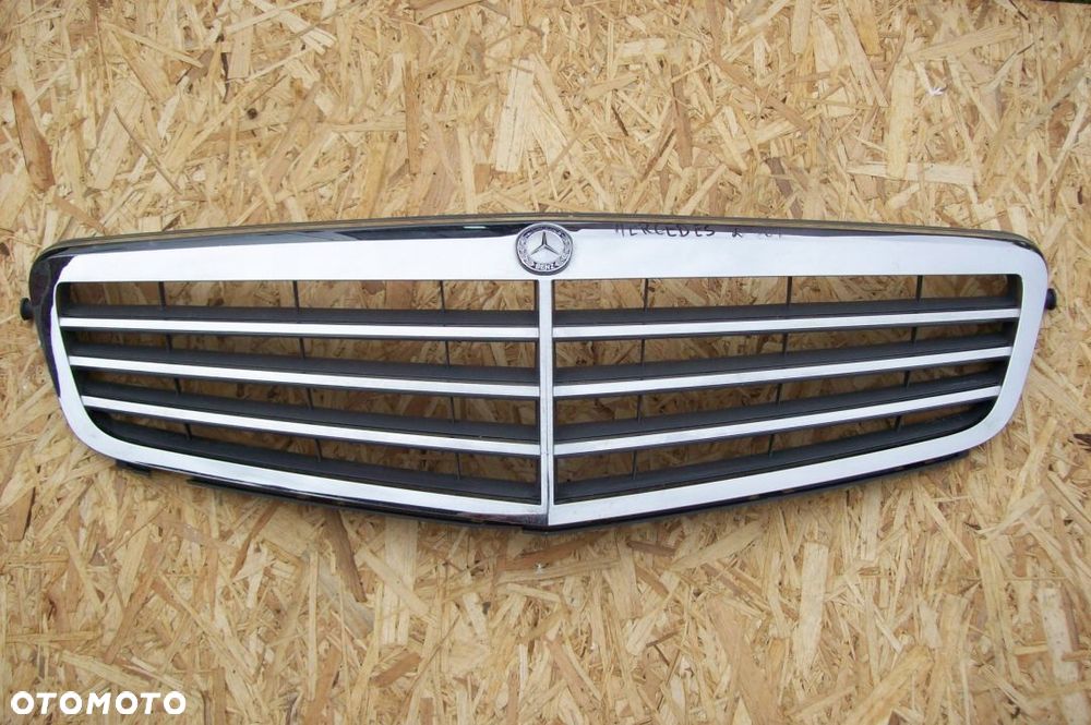 gril mercedes w 204 - 1