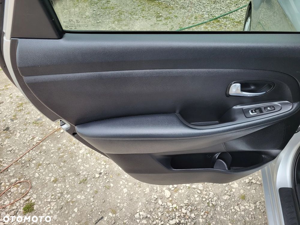 Kia Carens 1.6 GDI UEFA EURO 2016 - 23