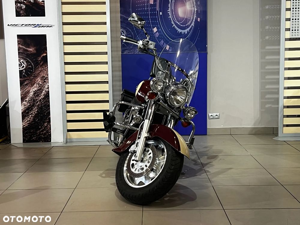 Suzuki Intruder - 12