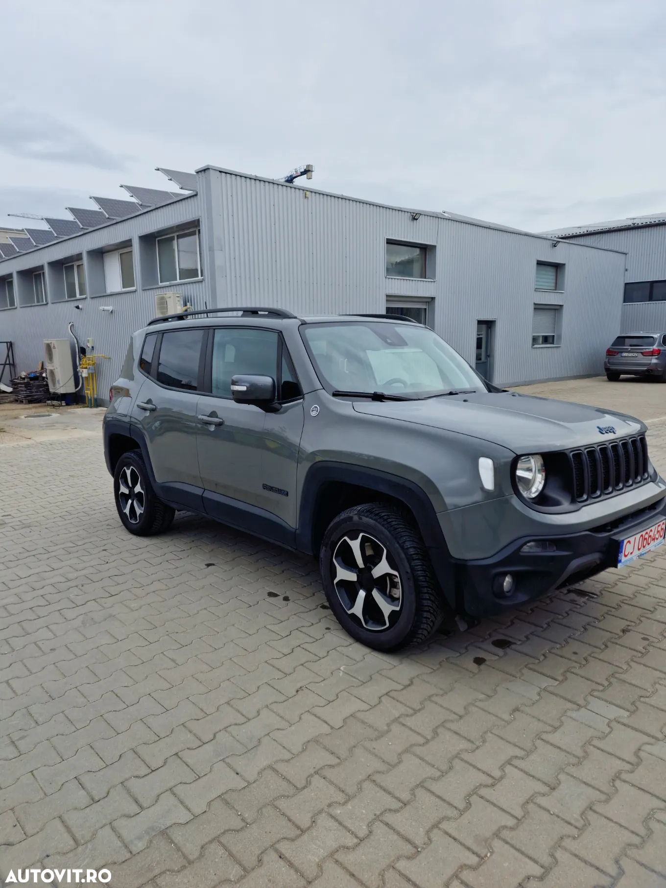 Jeep Renegade 1.3 T-GDI 4xe PLUG-IN Hybrid Automatik Trailhawk - 5