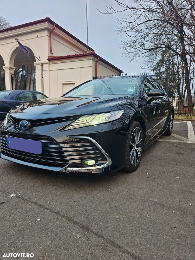 Toyota Camry Executive - 2