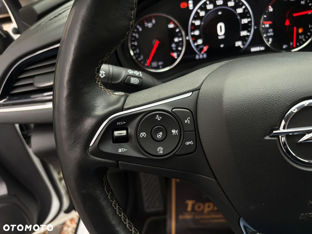 Opel Insignia - 23