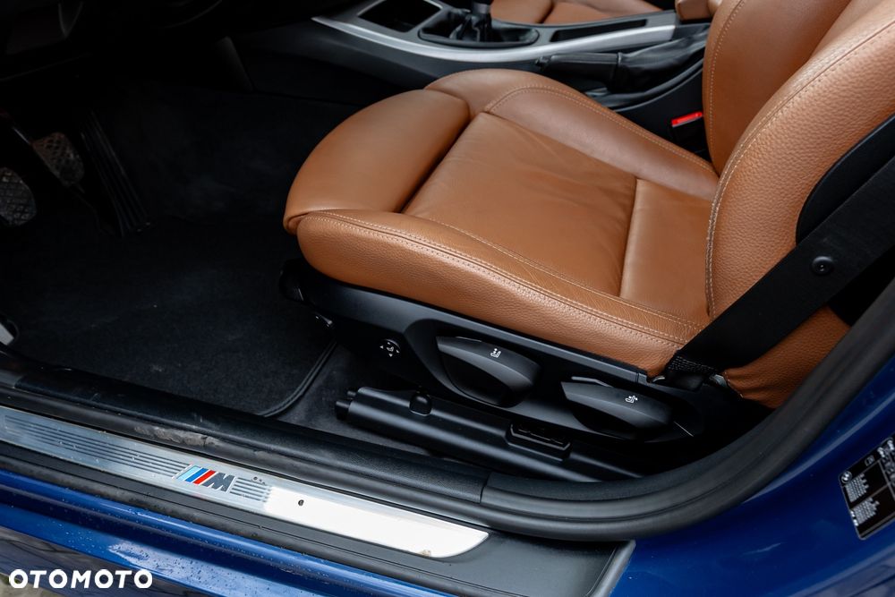 BMW Seria 3 320d DPF Edition Sport - 20