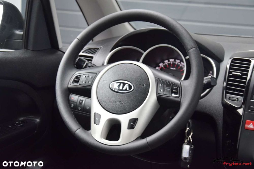 Kia Venga - 26