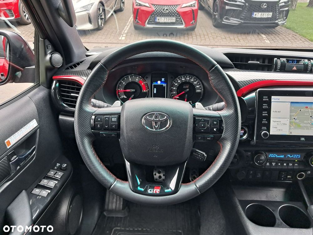 Toyota Hilux 2.8 D-4D Double Cab GR Sport 4x4 - 6