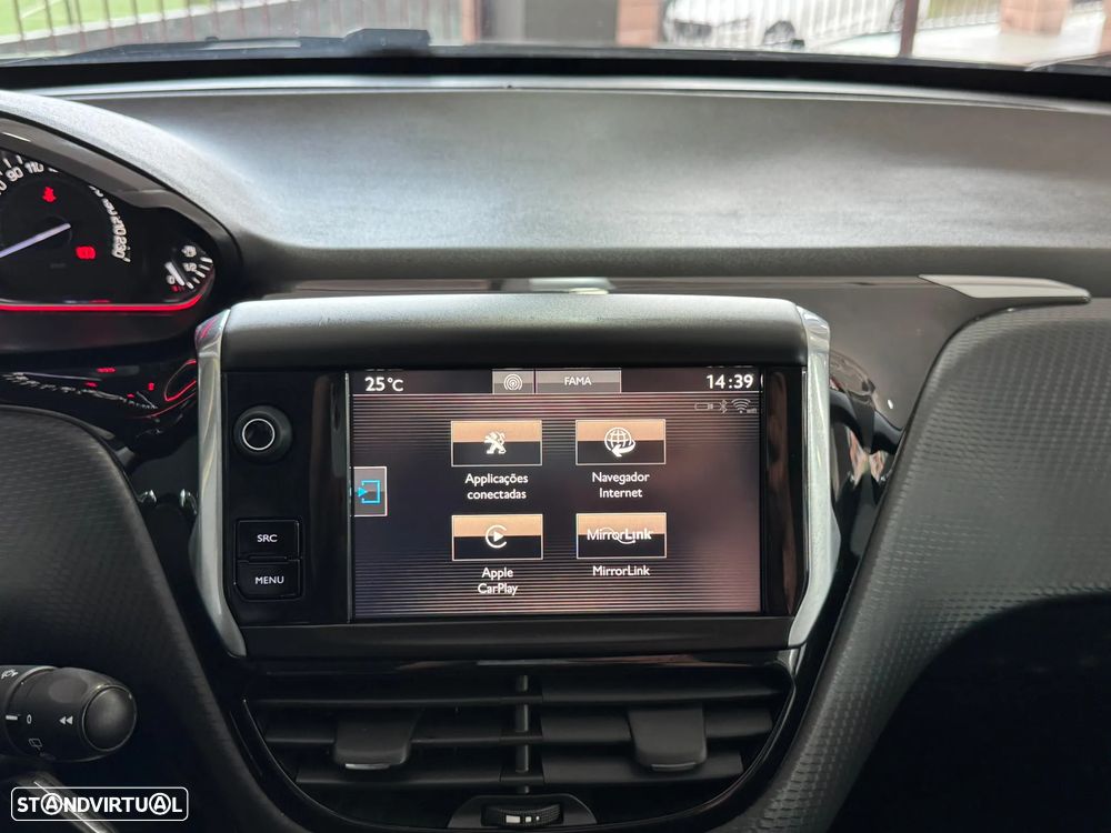 Peugeot 2008 1.2 PureTech GT Line EAT6 - 10