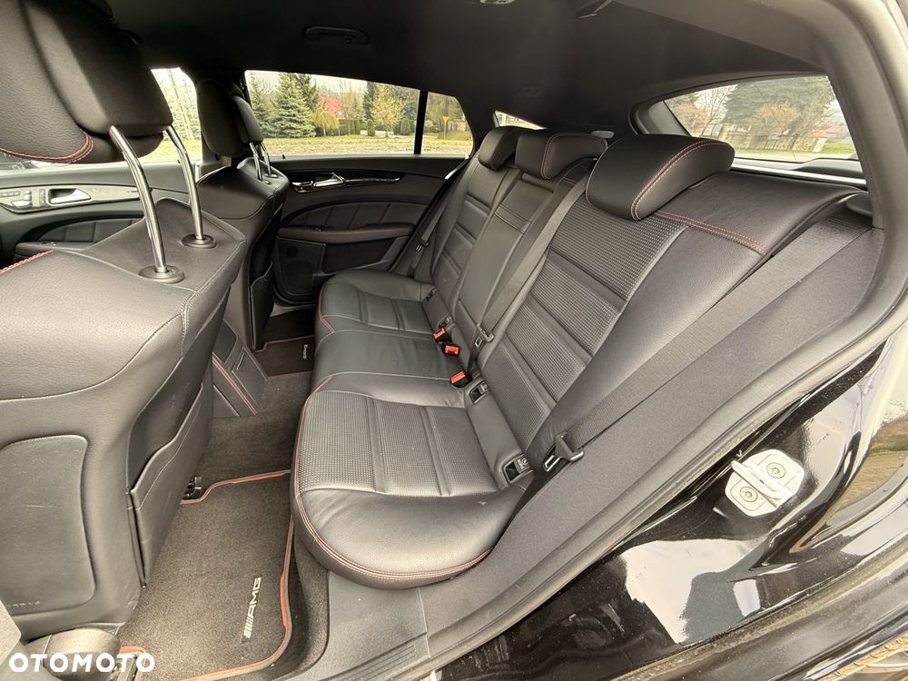 Mercedes-Benz CLS - 13