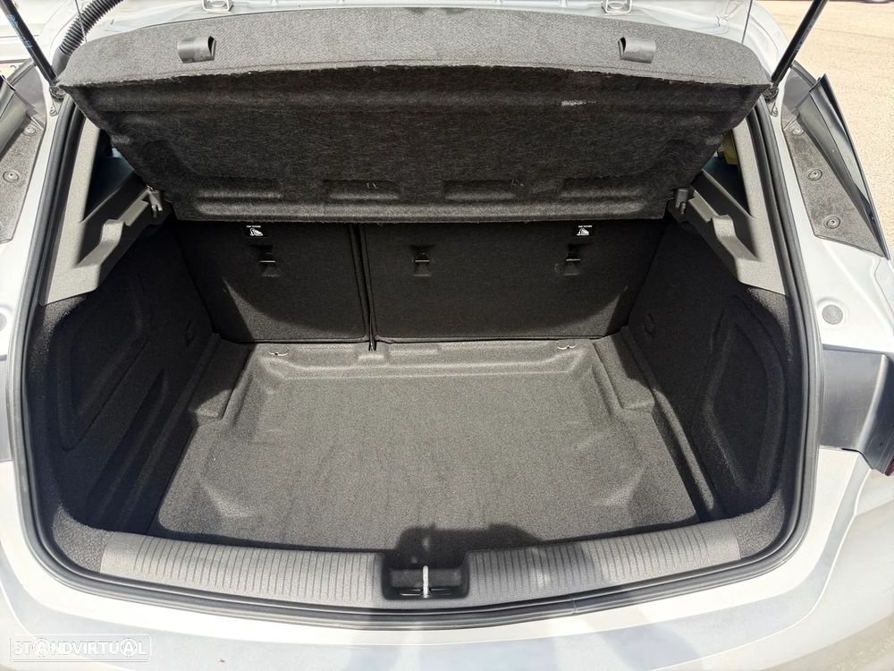 Opel Astra 1.2 Turbo Edition - 27