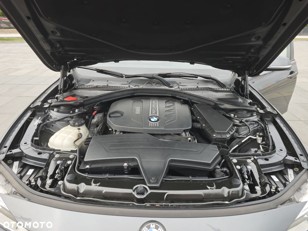 BMW Seria 3 320d Blue Performance Sport Line - 25