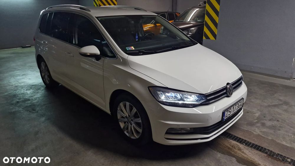 Volkswagen Touran - 4