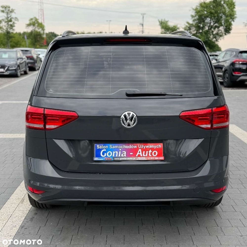 Volkswagen Touran - 8