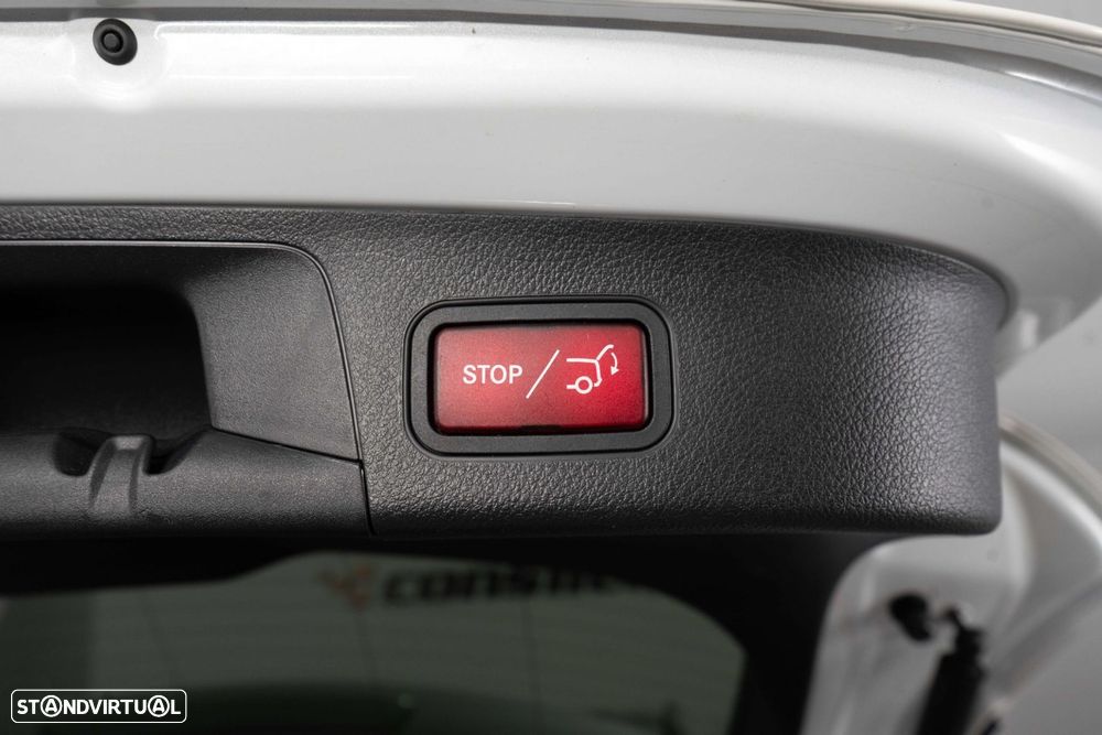 Mercedes-Benz GLA 250 e Progressive - 21