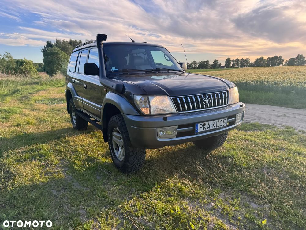 Toyota Land Cruiser - 2