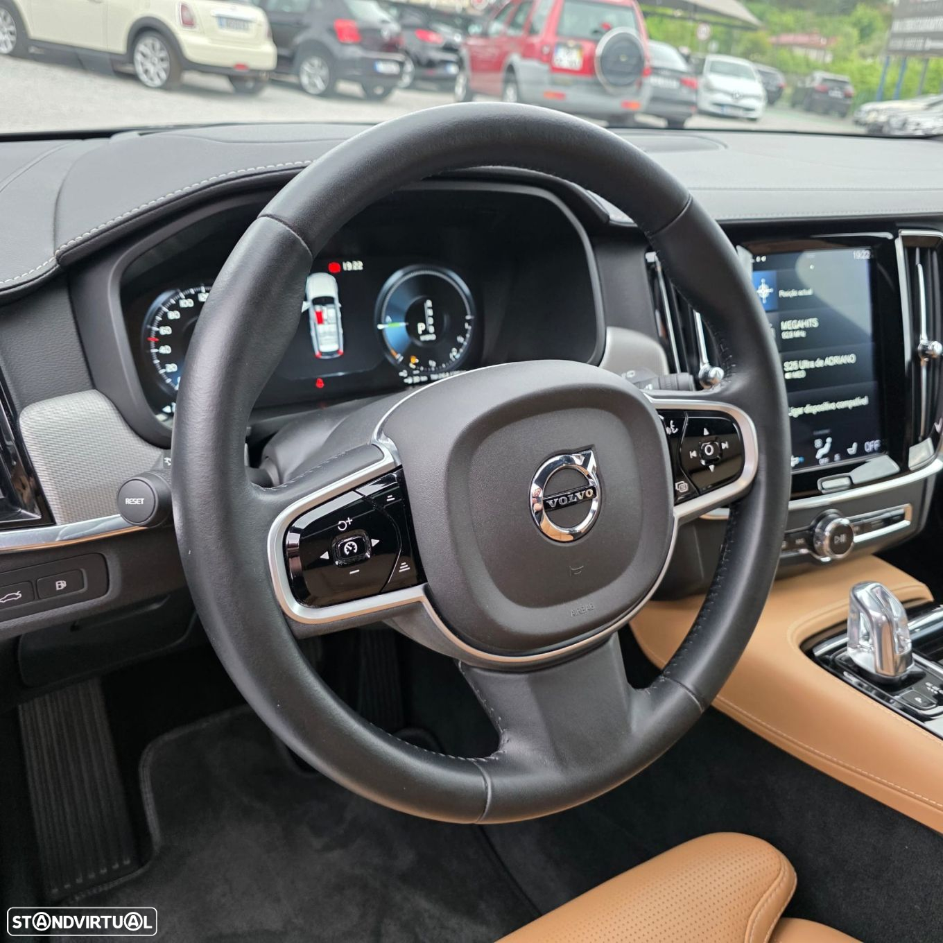 Volvo V90 2.0 T8 Inscription AWD Geartronic - 18