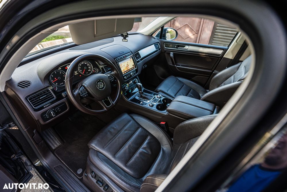 Volkswagen Touareg 3.0 V6 TDI BMT - 25