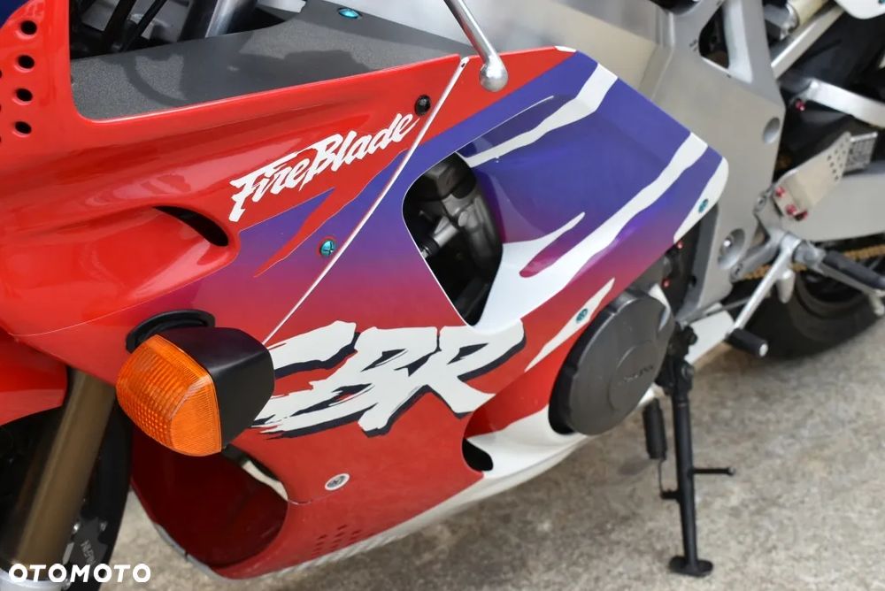 Honda CBR - 27