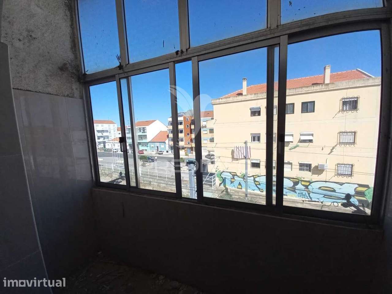 Apartamento T1 na Baixa da Banheira – Excelente Localização e Oport... - Grande imagem: 3/6