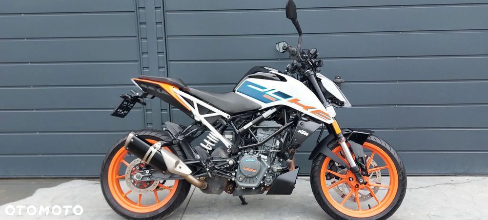 KTM Duke 125 - 32
