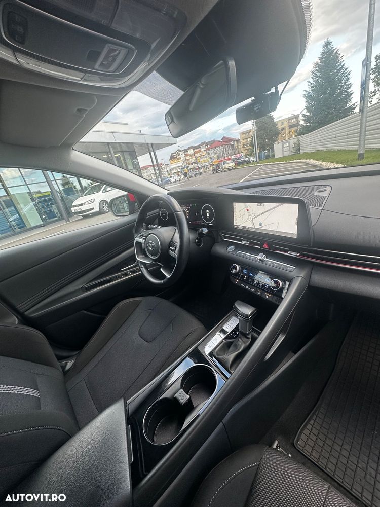 Hyundai Elantra 1.6 l 123 CP CVT Exclusive Navi - 9
