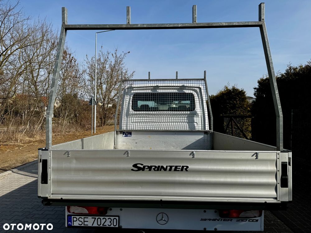 Mercedes-Benz Sprinter - 24